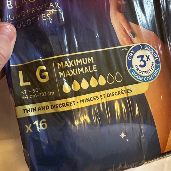 Tena Stylish Women’s Large 37”-50” Black Underwear 16 Pack Brand New - Picture 5 of 5